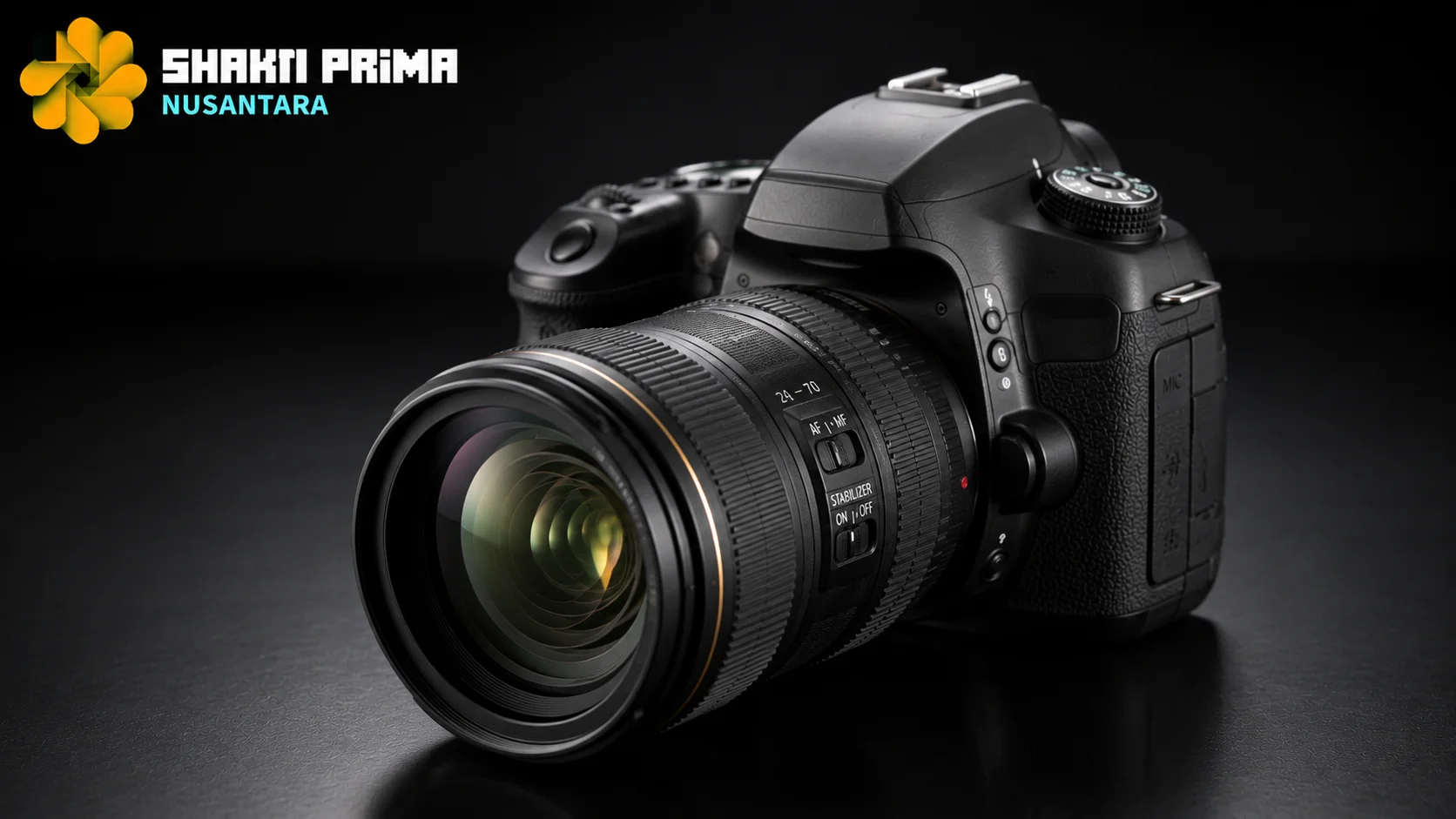 Kamera DSLR profesional dengan lensa berkualitas tinggi yang menonjolkan performa dan kualitas gambar untuk kebutuhan dokumentasi.