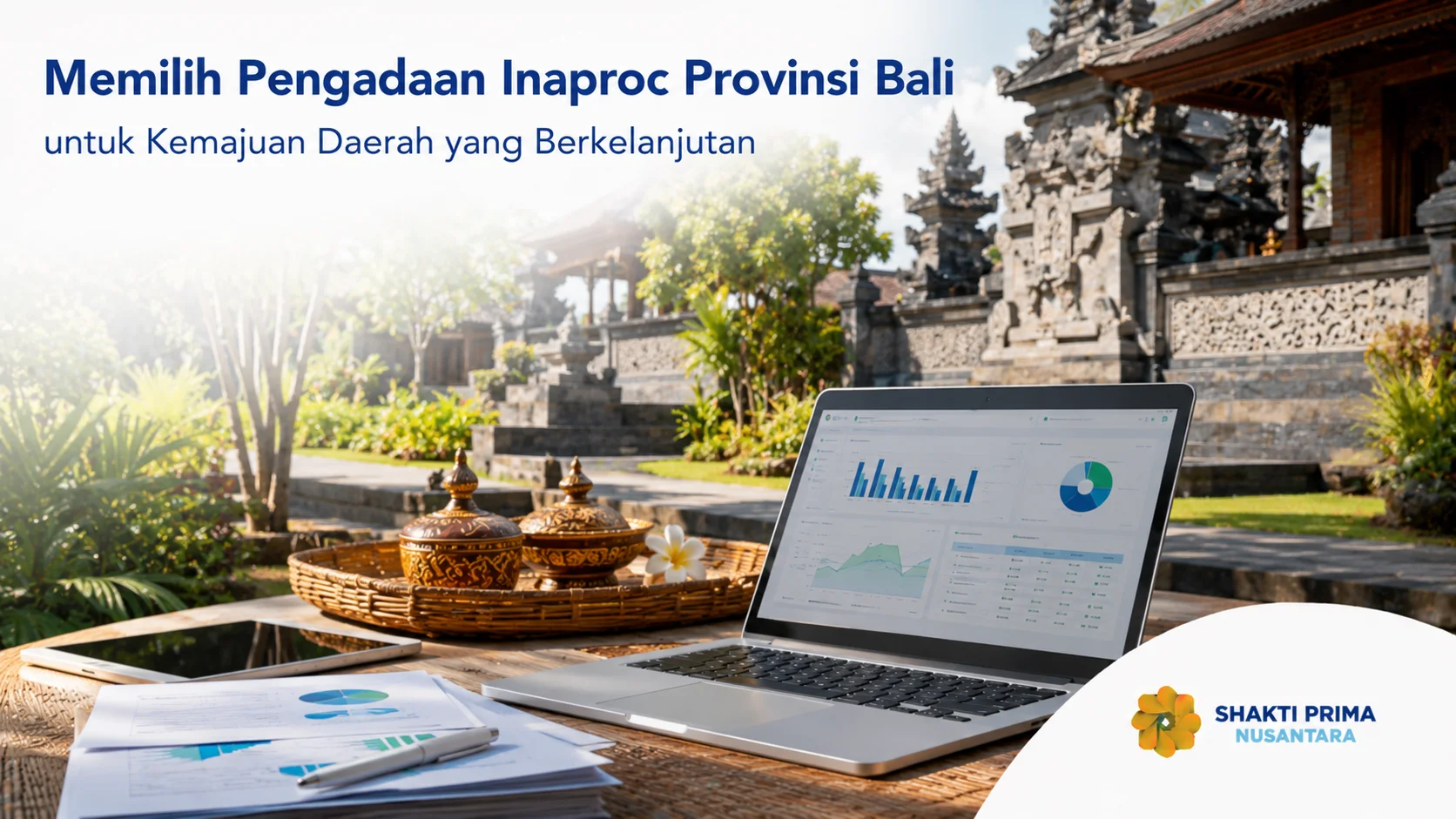 Laptop dengan dashboard pengadaan digital di lingkungan bernuansa Bali yang mendukung proses pengadaan pemerintah secara modern dan berkelanjutan.