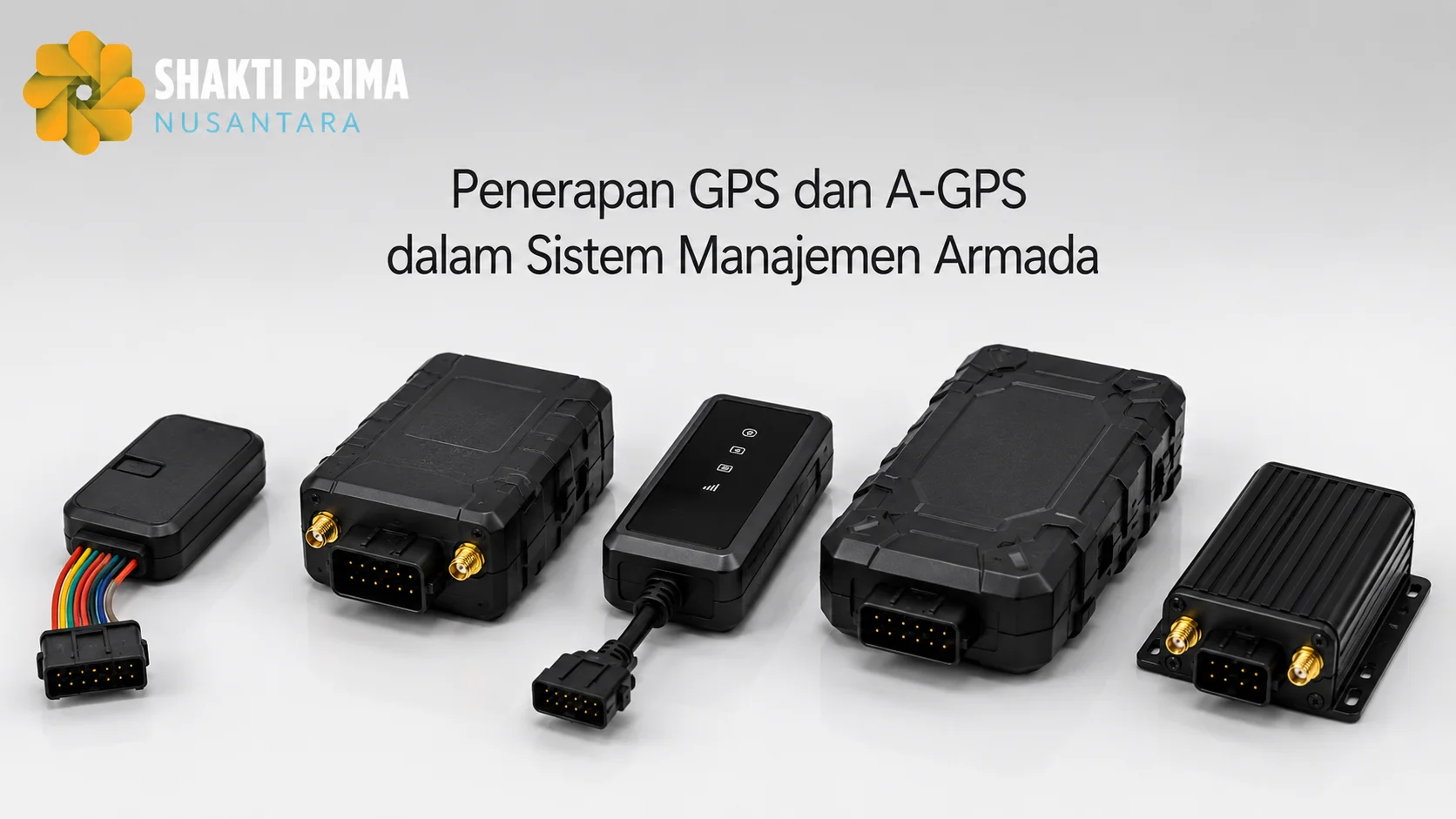Perangkat GPS tracker untuk sistem manajemen armada yang mendukung teknologi GPS dan A-GPS guna meningkatkan akurasi pelacakan kendaraan secara real-time.